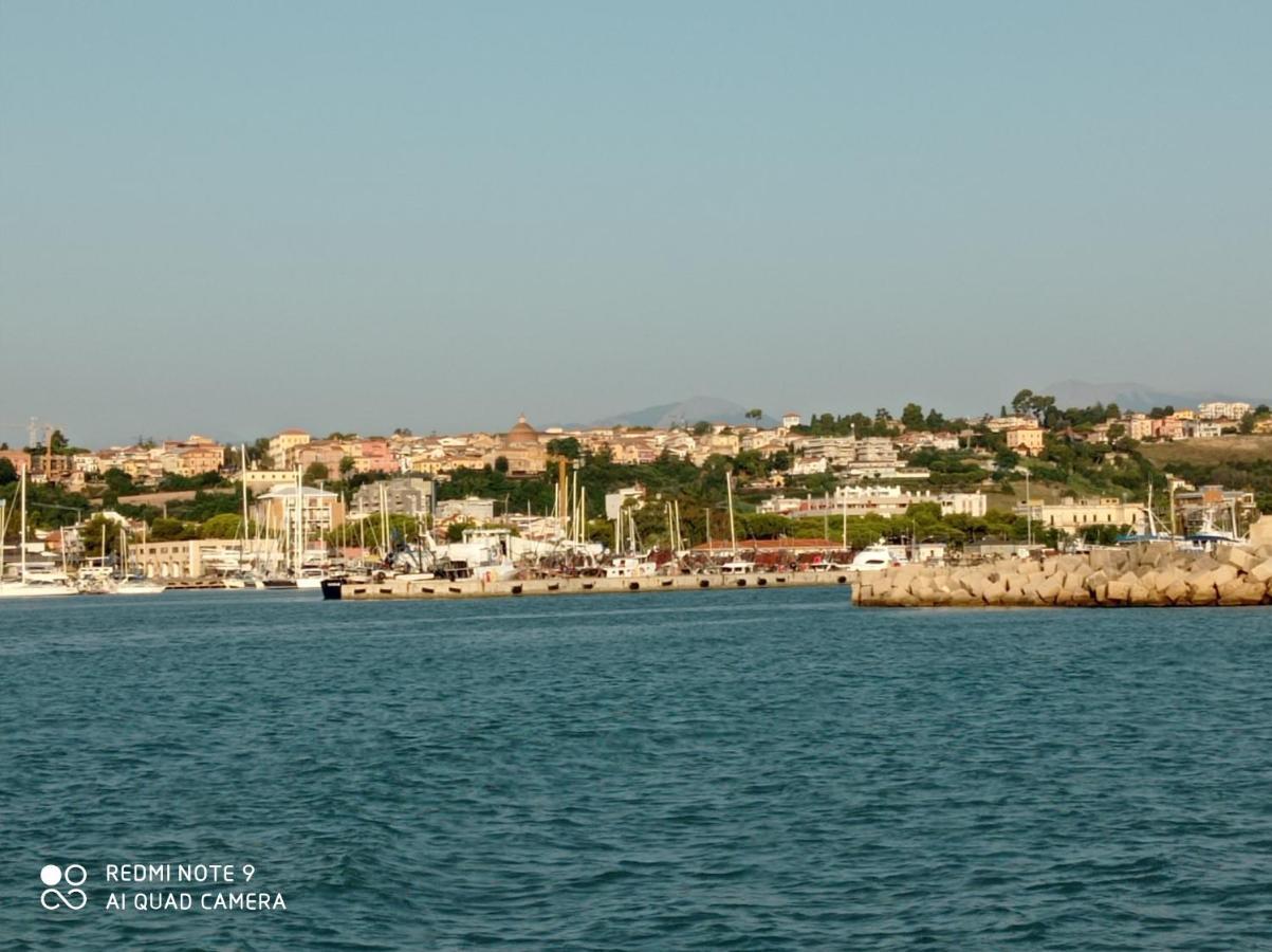 Appartamento Aurora Giulianova Exteriör bild